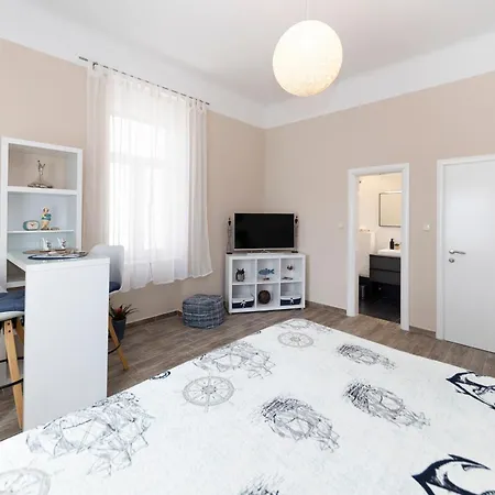 & Kolovare 1, Apartmán