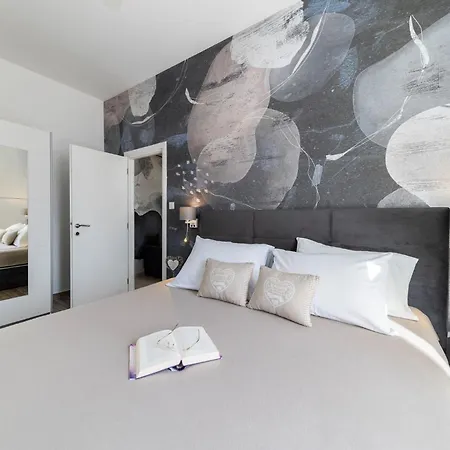 & Kolovare 1, ザダル