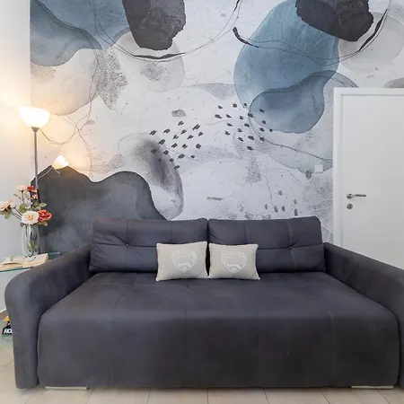 Apartmán & Kolovare 1,