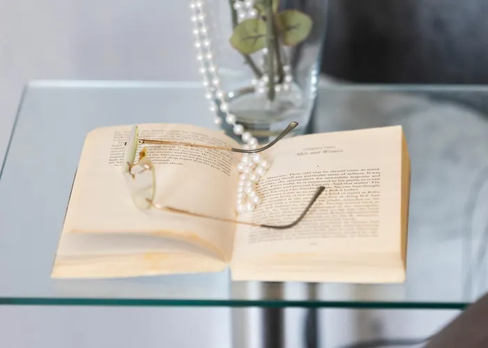 아파트 & Kolovare 1, *